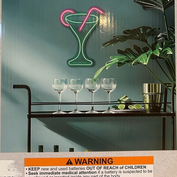 Belle Maison LED Hanging Martini Glass Neon Wall Light. Brand New In Box. - Picture 4 of 6